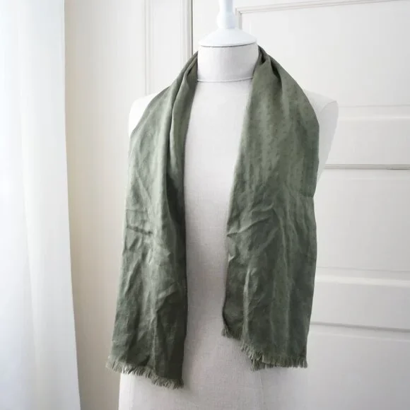Vintage Valentino Dark Sage Green 100% Silk Scarf - Picture 4 of 12